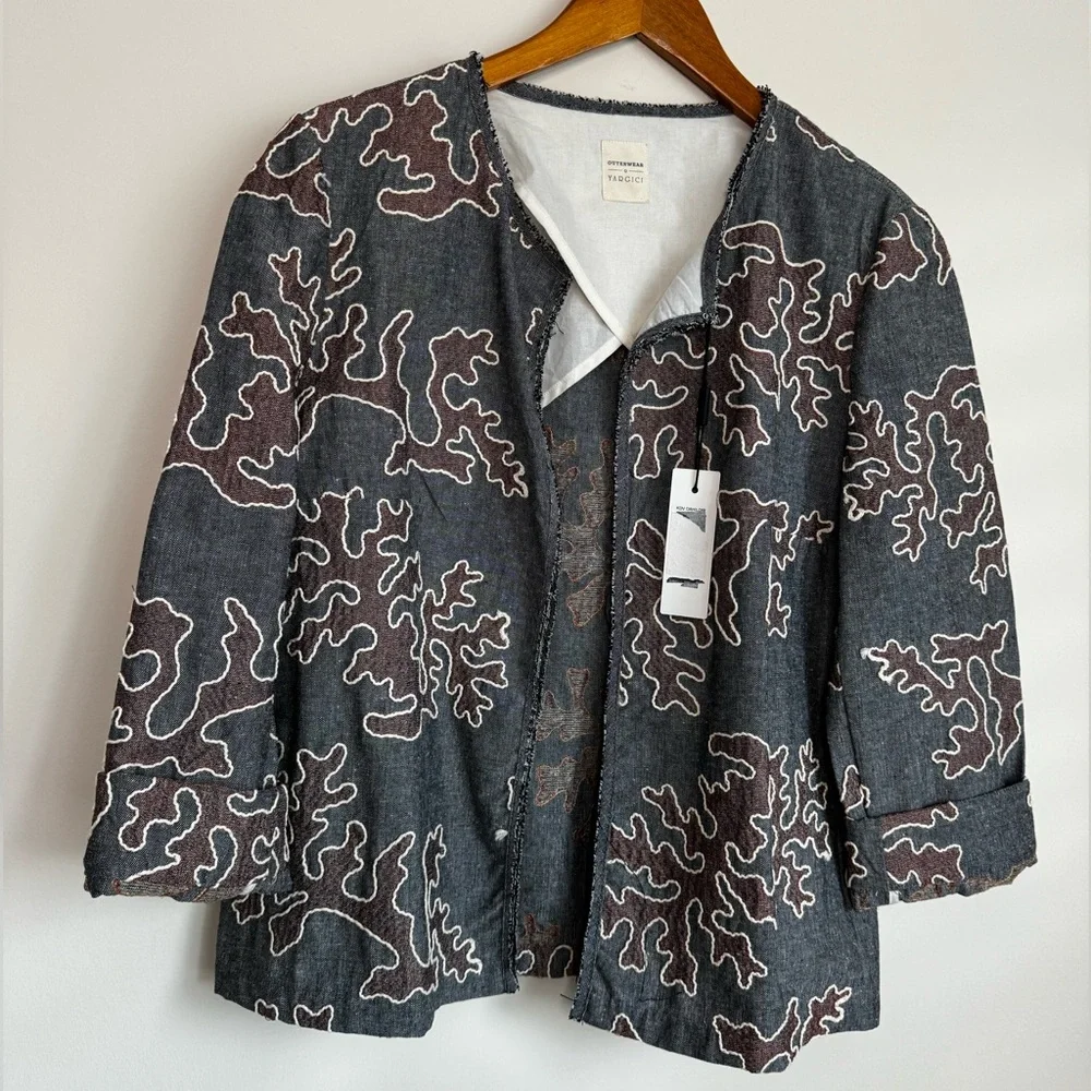 Embroidered Crew Neck Jacket - Picture 8 of 13